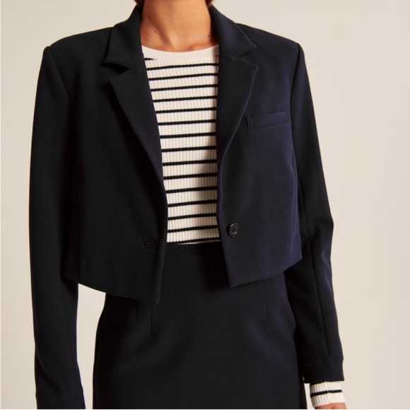 A&F Abercrombie and Fitch Navy Blue Cropped Tailored Blazer - Picture 3 of 9